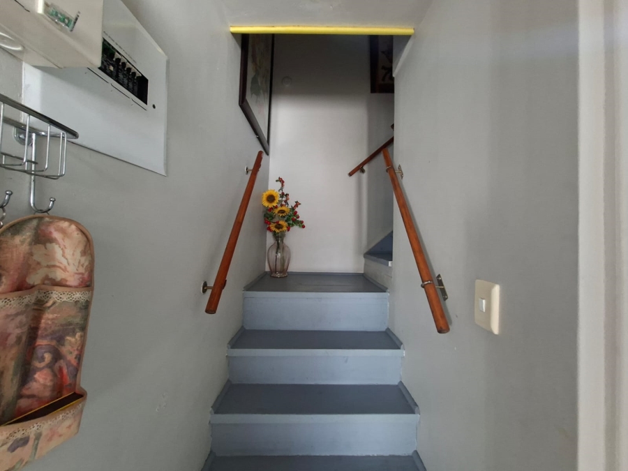 2 Bedroom Property for Sale in Hartenbos Central Western Cape